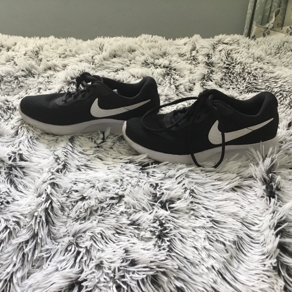 Women's Black Nike Tanjun